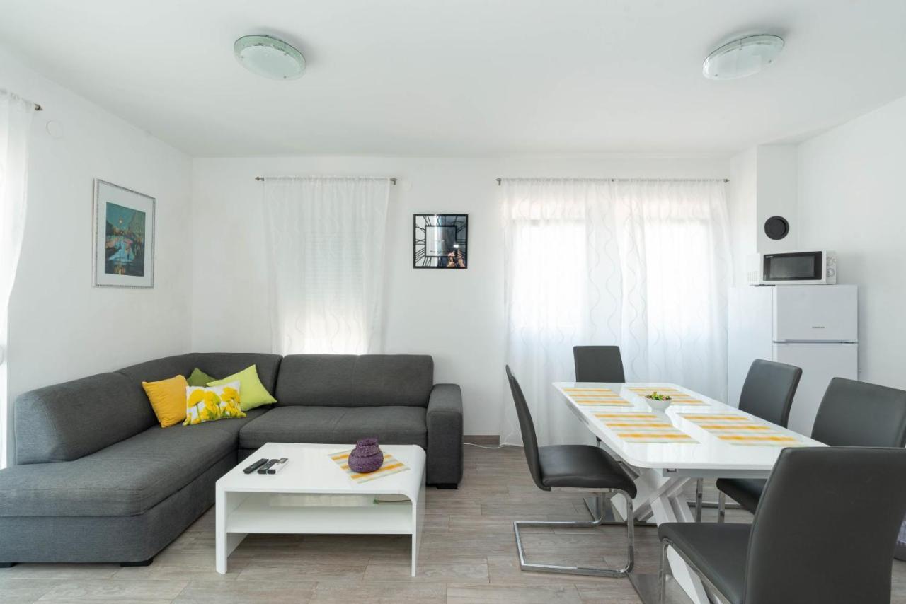 Crowonder Luxury Vir- 6 New Apartments For Families With Playground For Kids Exterior foto