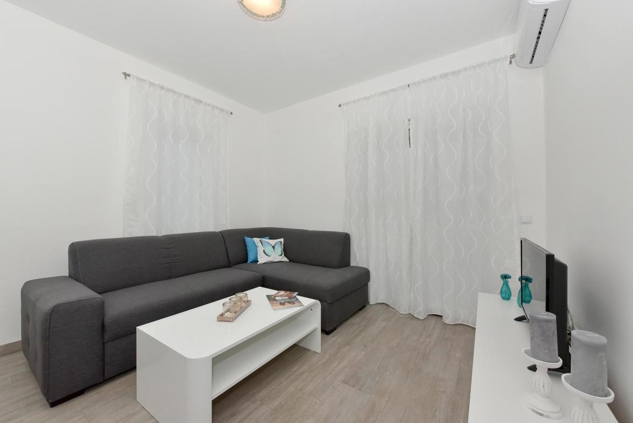 Crowonder Luxury Vir- 6 New Apartments For Families With Playground For Kids Exterior foto