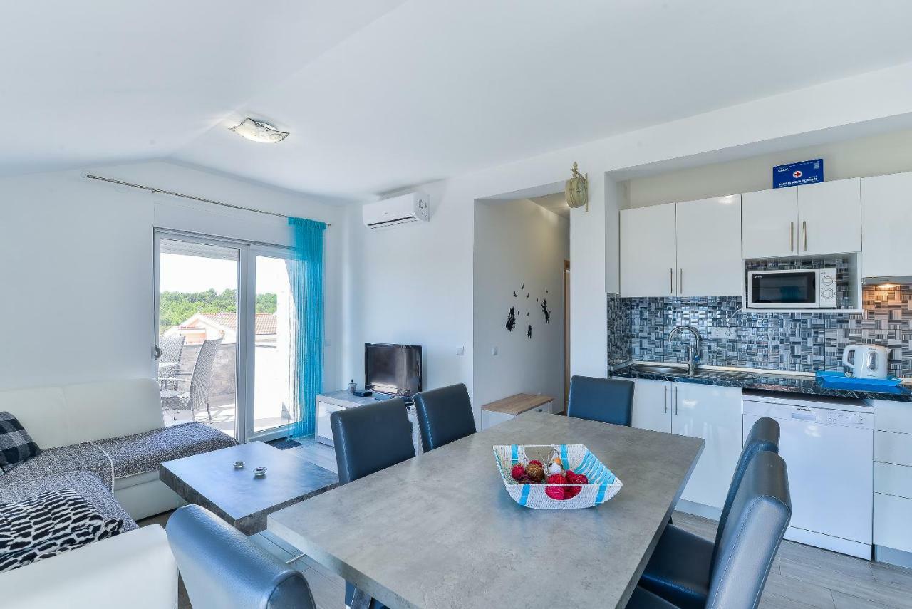 Crowonder Luxury Vir- 6 New Apartments For Families With Playground For Kids Exterior foto